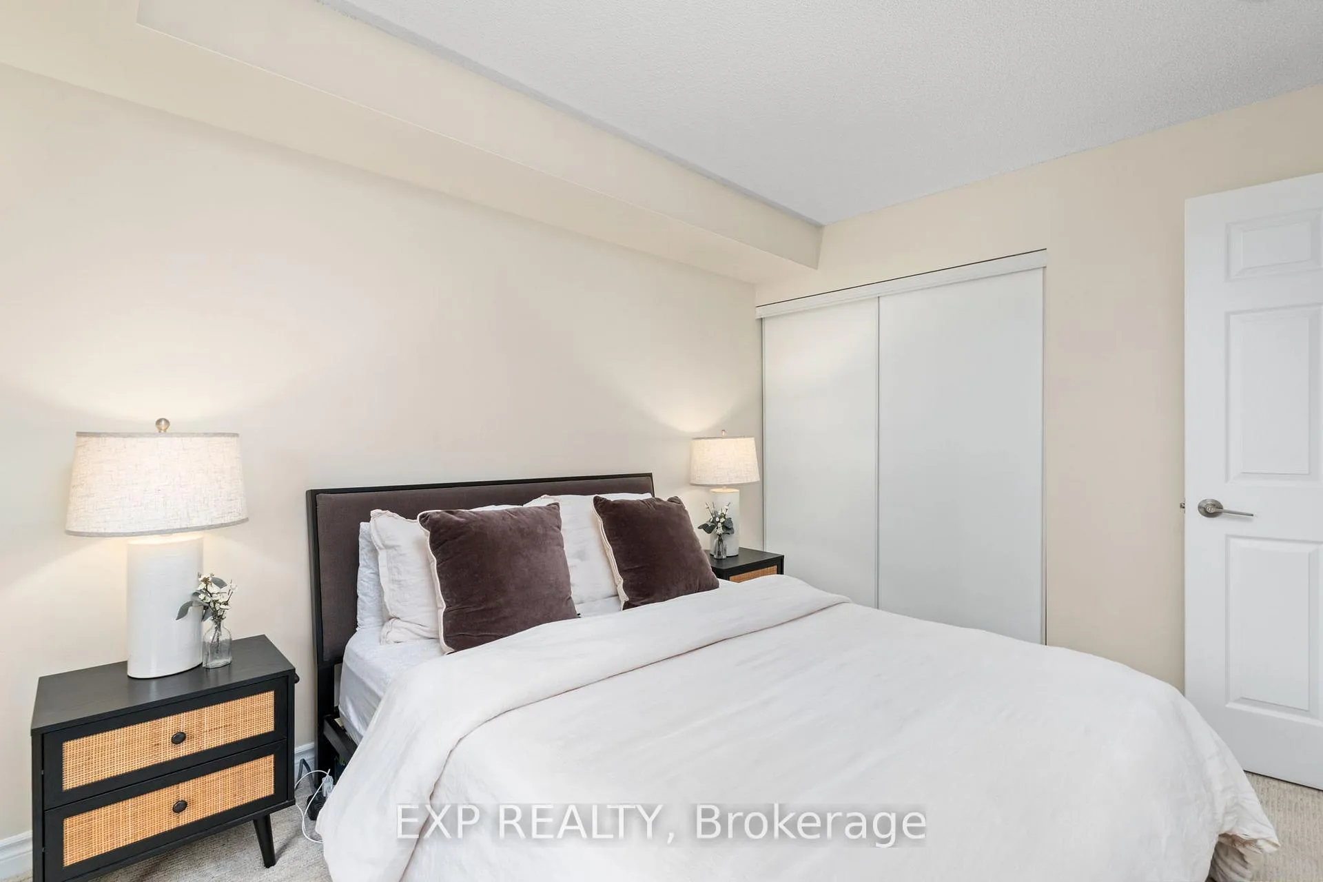 Photo 16 of Unit 1605, 5 Michael Power Place, Etobicoke, Islington-City Centre West — HOMEH