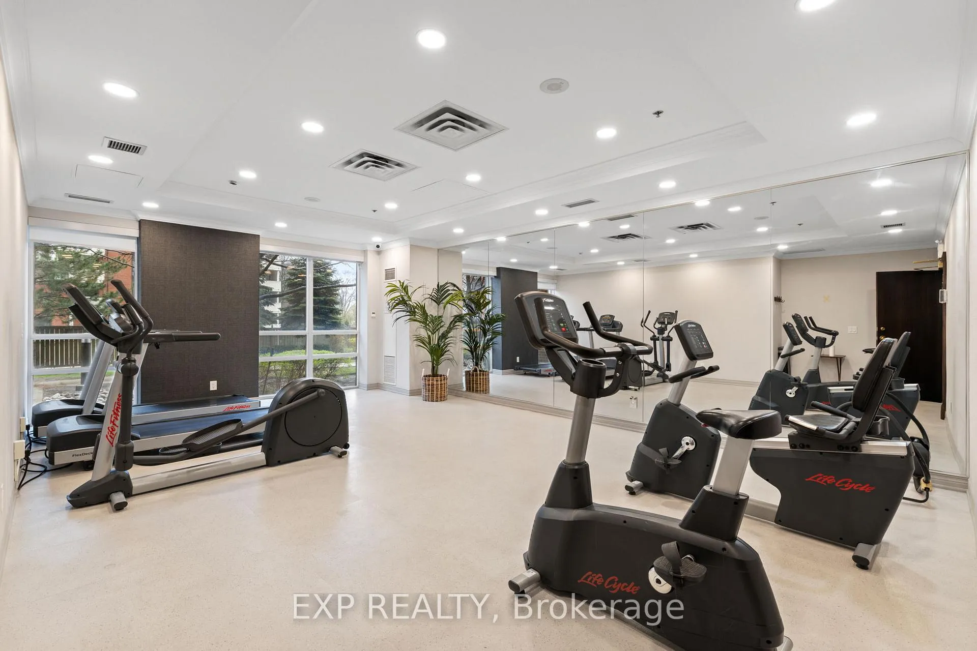 Photo 24 of Unit 1605, 5 Michael Power Place, Etobicoke, Islington-City Centre West — HOMEH