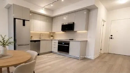 Photo 3 of Unit 433, 498 caldari Road, Vaughan, Concord — HOMEH