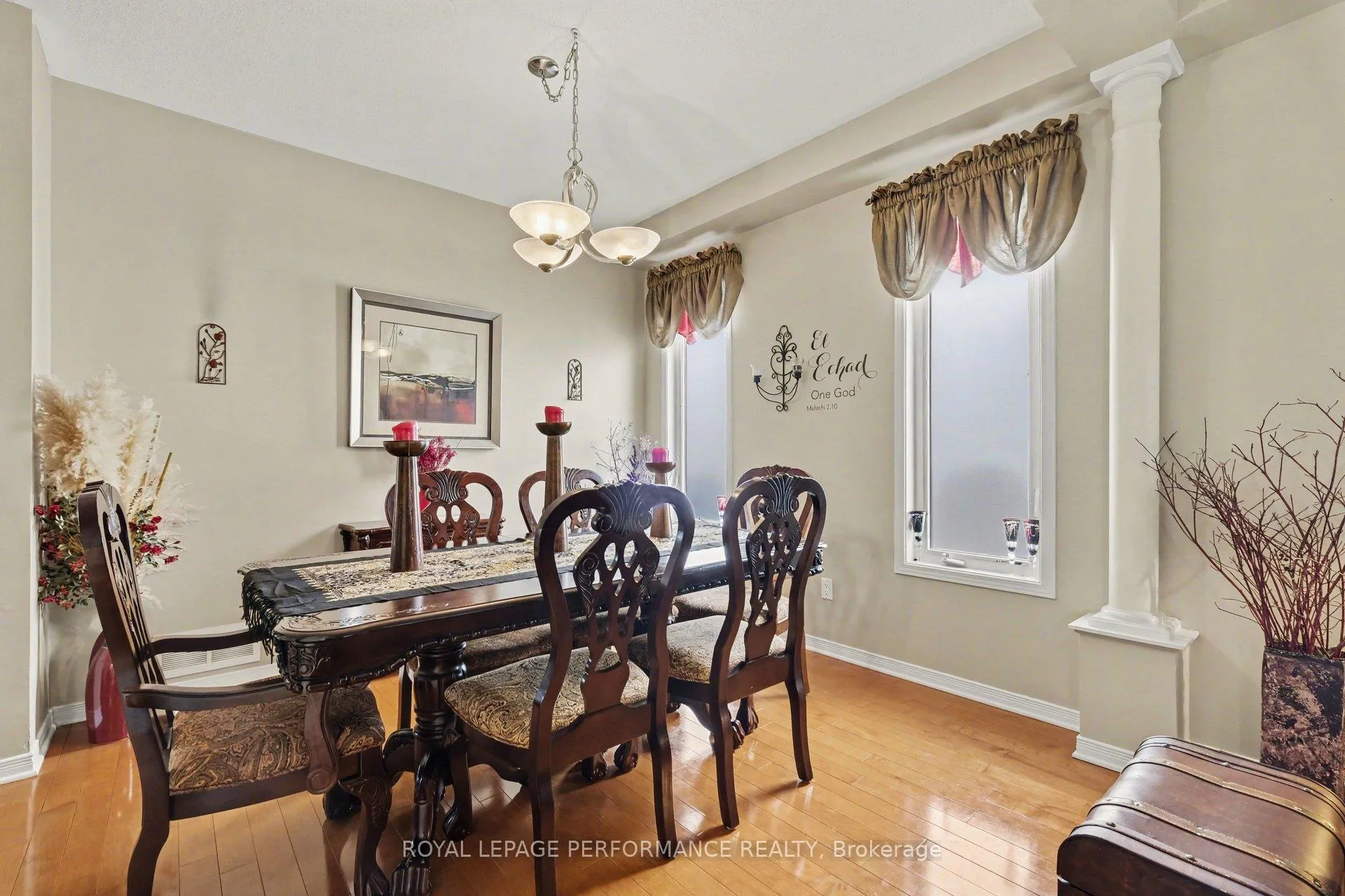Photo 3 of 2202 Clendenan Crescent, Ottawa, Springridge/East Village — HOMEH