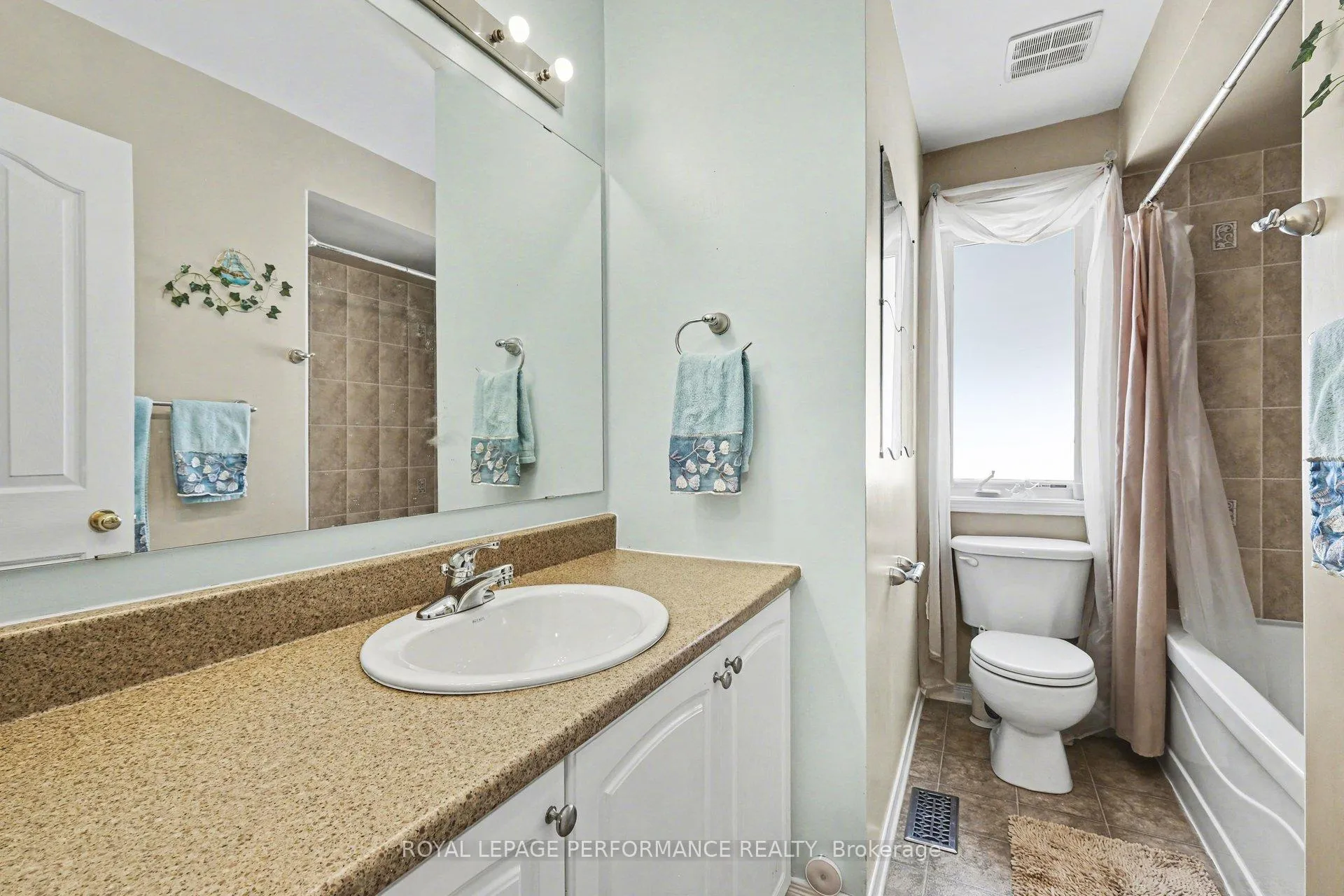 Photo 22 of 2202 Clendenan Crescent, Ottawa, Springridge/East Village — HOMEH
