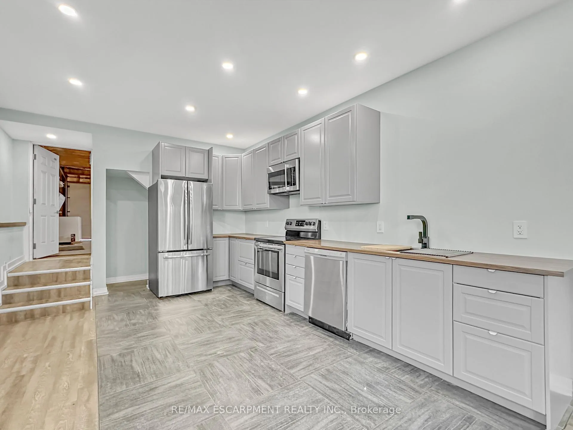 Photo 47 of 174 Painter Road, Brant, Brantford Twp — HOMEH
