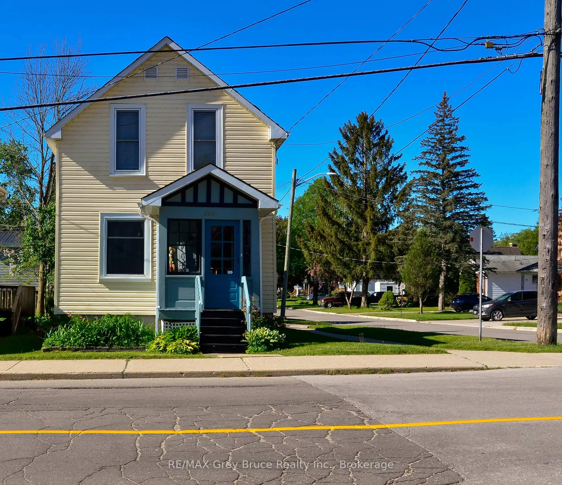 Photo of 499 16th Street W