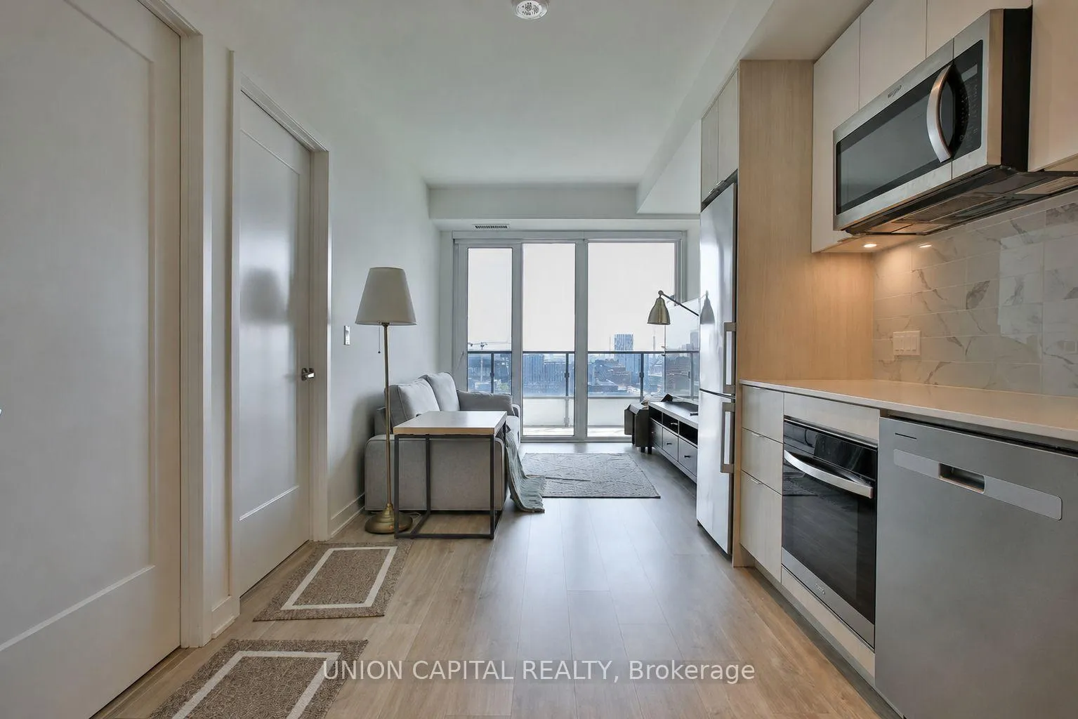 Photo 3 of Unit 1806E, 70 Princess Street, Toronto, Moss Park — HOMEH