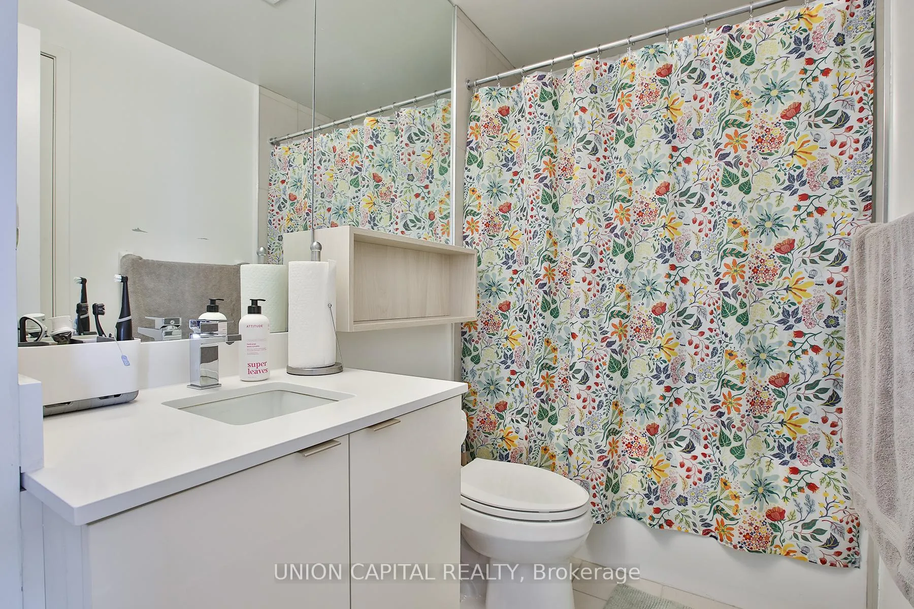 Photo 10 of Unit 1806E, 70 Princess Street, Toronto, Moss Park — HOMEH