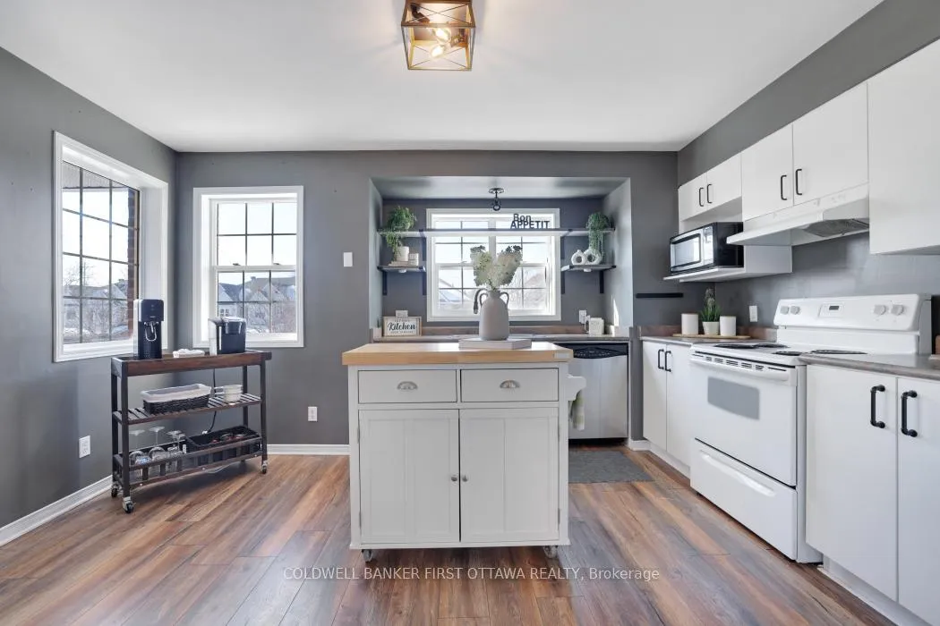 Photo 7 of 37 Boulder Way, Ottawa, Barrhaven - Longfields — HOMEH