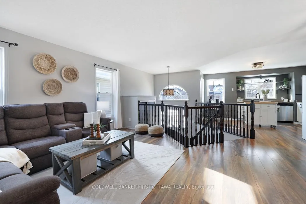 Photo 16 of 37 Boulder Way, Ottawa, Barrhaven - Longfields — HOMEH