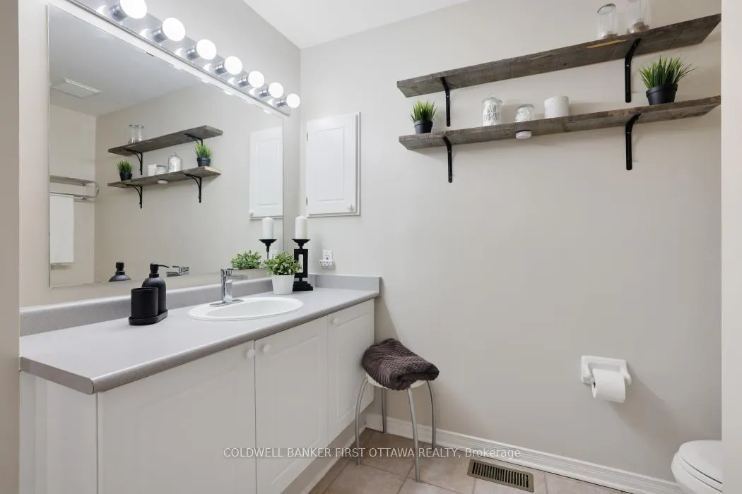 Photo 20 of 37 Boulder Way, Ottawa, Barrhaven - Longfields — HOMEH