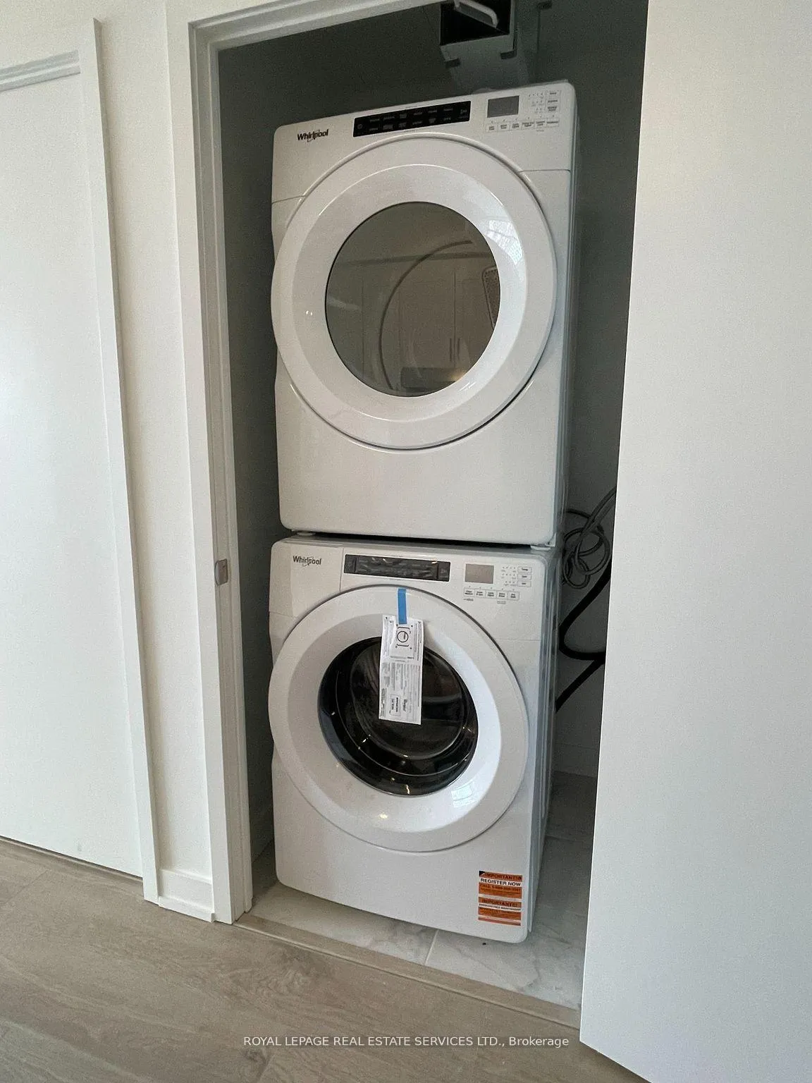 Photo 16 of Unit 801, 1035 Southdown Road, Mississauga, Clarkson — HOMEH