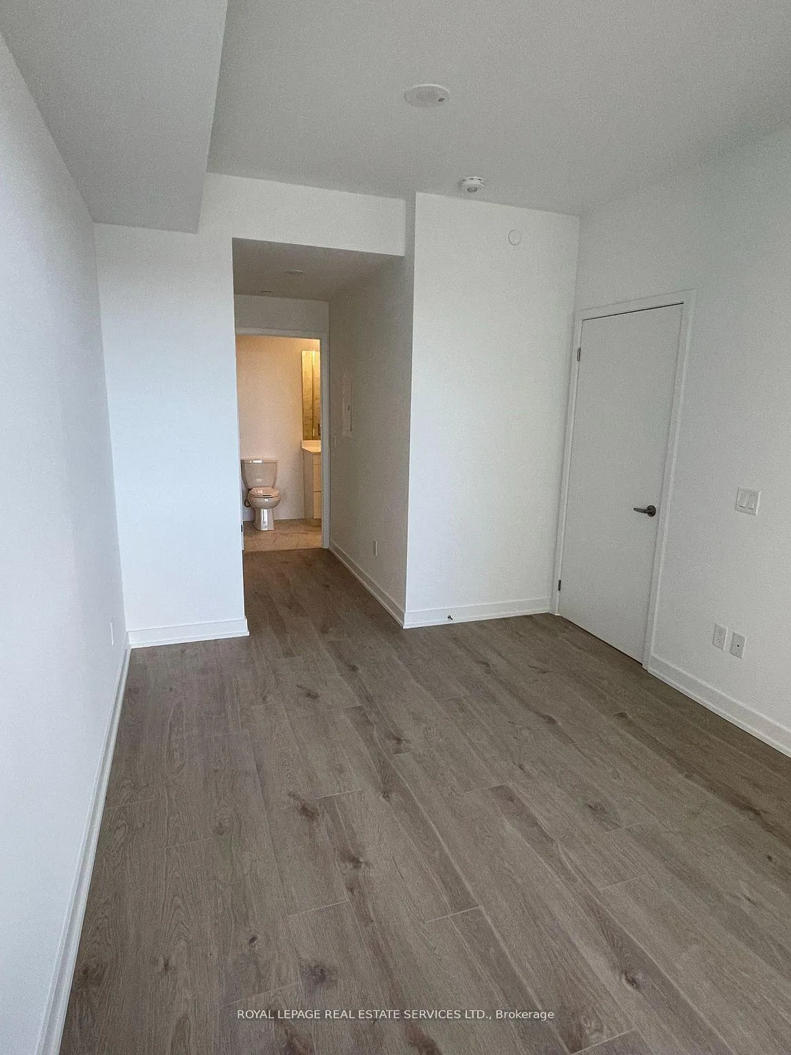 Photo 18 of Unit 801, 1035 Southdown Road, Mississauga, Clarkson — HOMEH