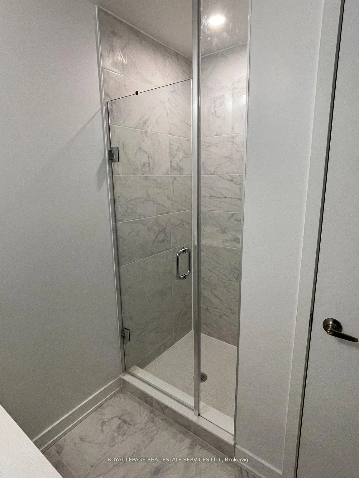 Photo 22 of Unit 801, 1035 Southdown Road, Mississauga, Clarkson — HOMEH