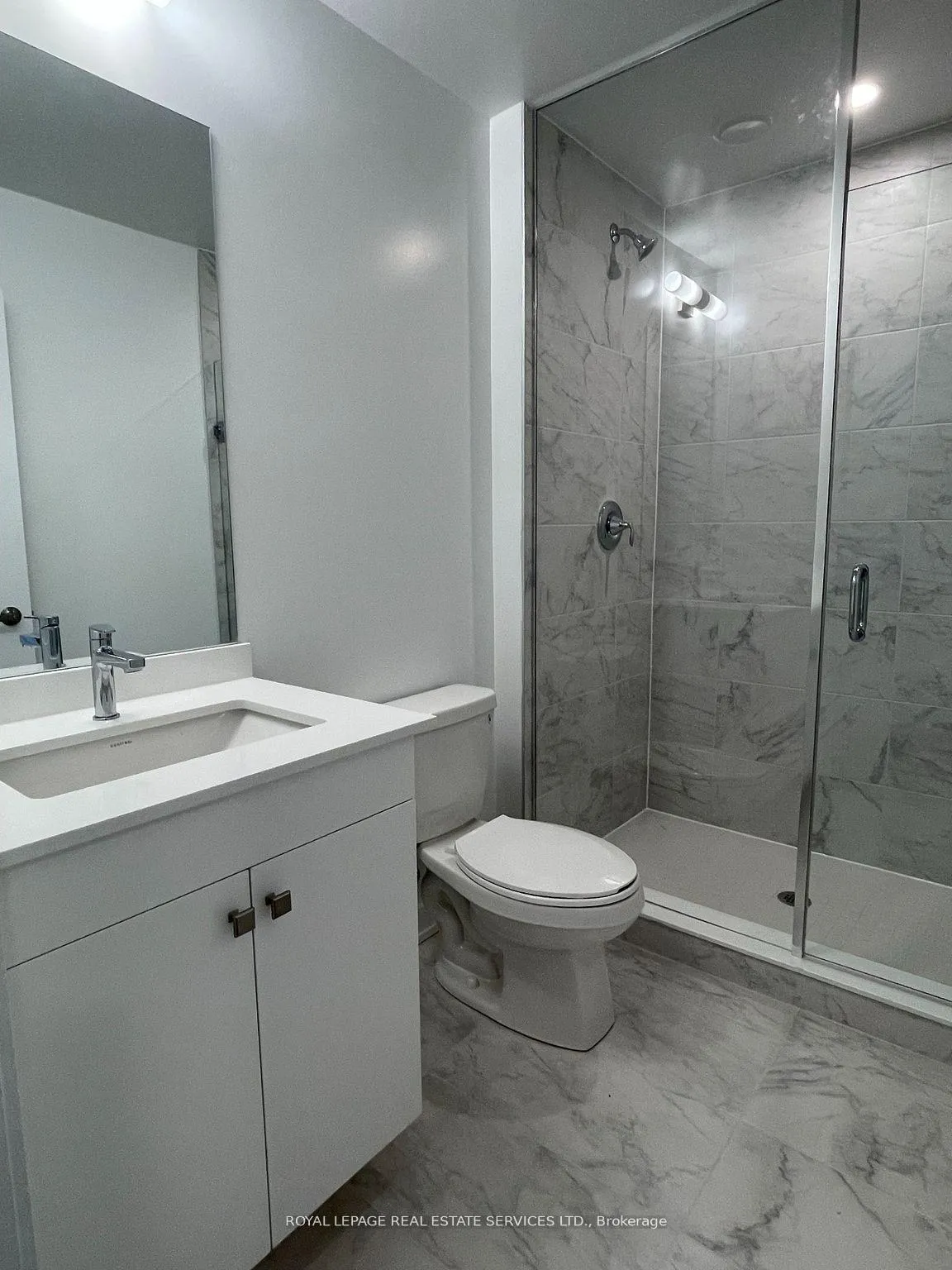 Photo 25 of Unit 801, 1035 Southdown Road, Mississauga, Clarkson — HOMEH