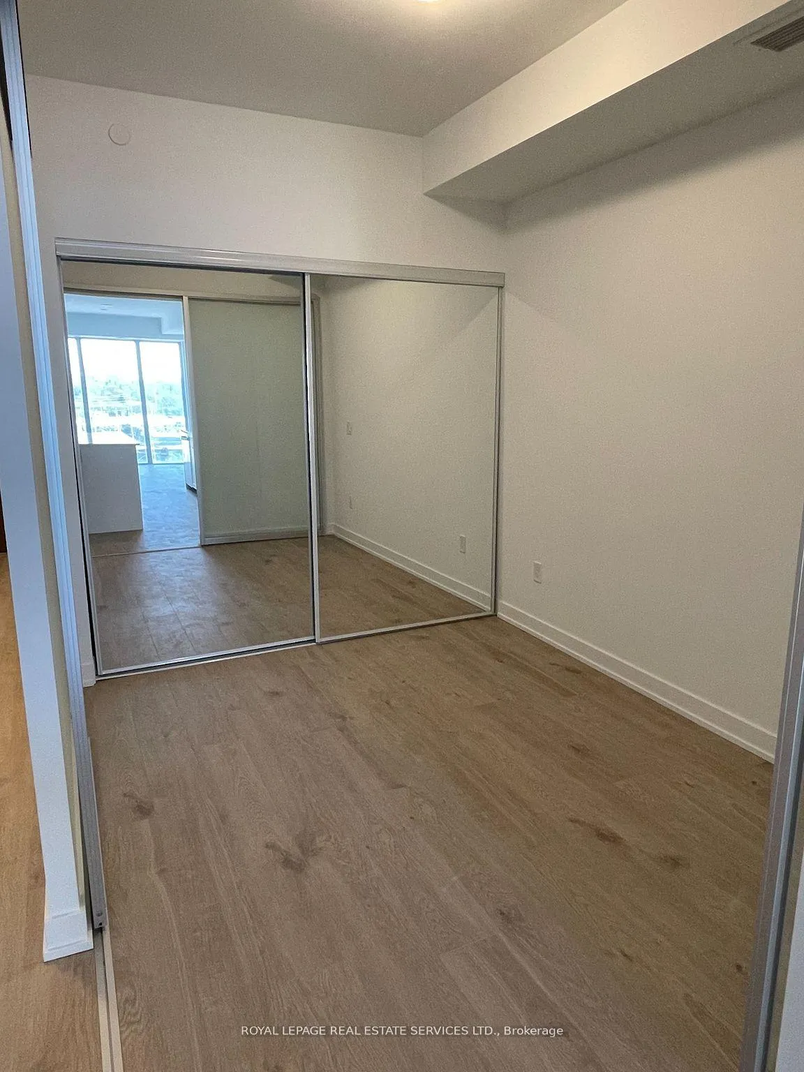 Photo 31 of Unit 801, 1035 Southdown Road, Mississauga, Clarkson — HOMEH