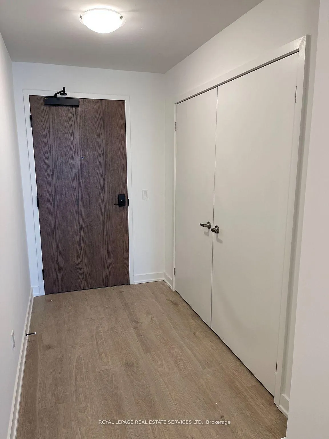 Photo 32 of Unit 801, 1035 Southdown Road, Mississauga, Clarkson — HOMEH
