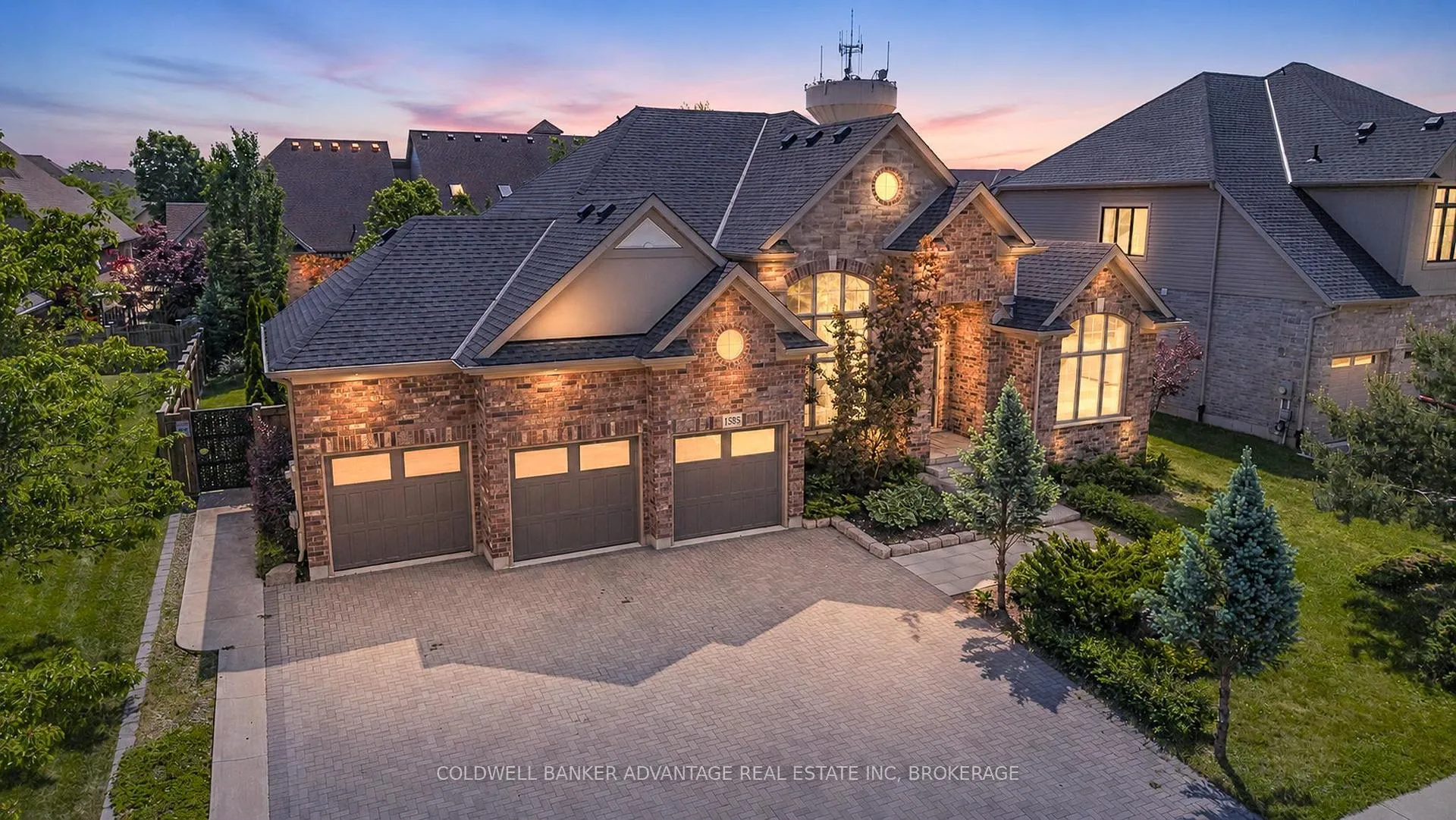 Photo 2 of 1585 Lookout Street, Pelham, Fonthill — HOMEH