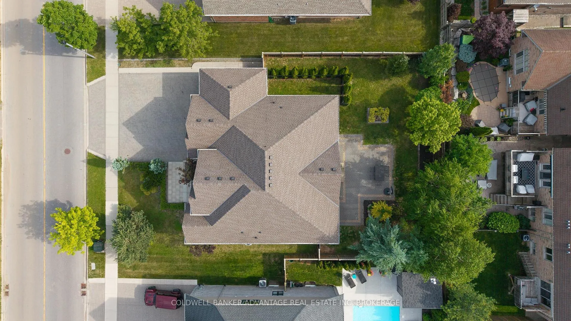 Photo 5 of 1585 Lookout Street, Pelham, Fonthill — HOMEH