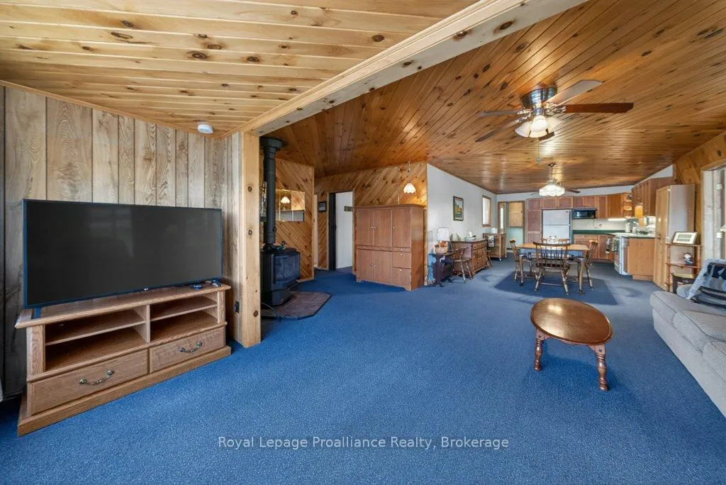 Photo 9 of 1017 Bay Lane, Frontenac, Frontenac North — HOMEH