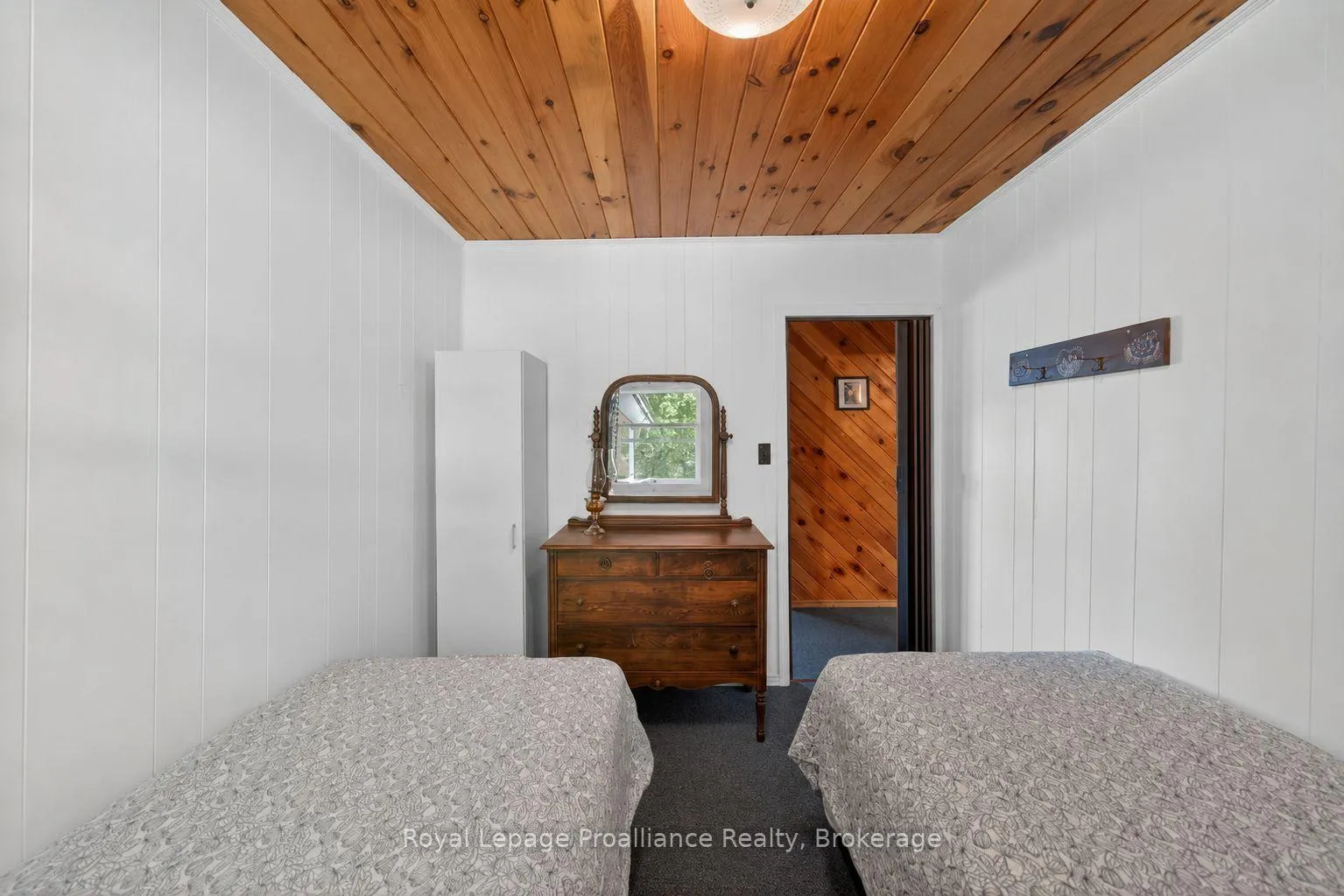 Photo 14 of 1017 Bay Lane, Frontenac, Frontenac North — HOMEH