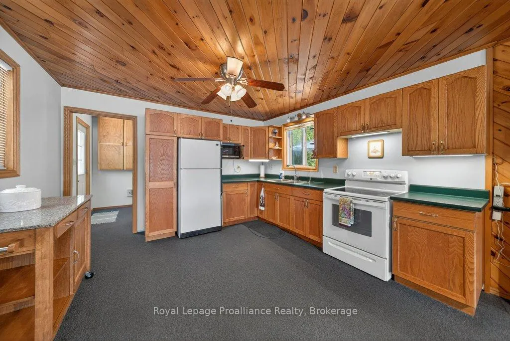 Photo 21 of 1017 Bay Lane, Frontenac, Frontenac North — HOMEH