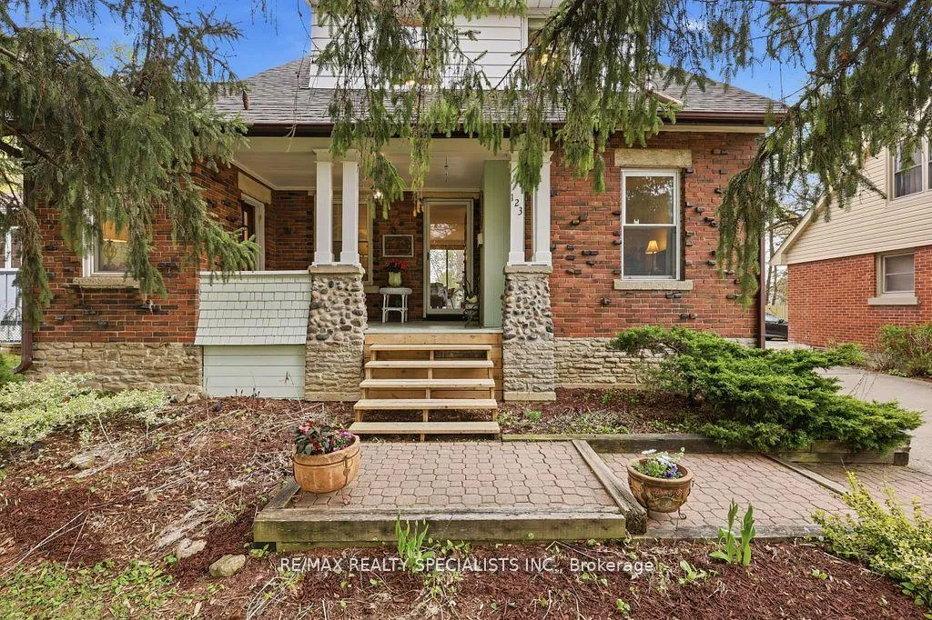 Photo 2 of 123 Mill Street S, Brampton, Downtown Brampton — HOMEH