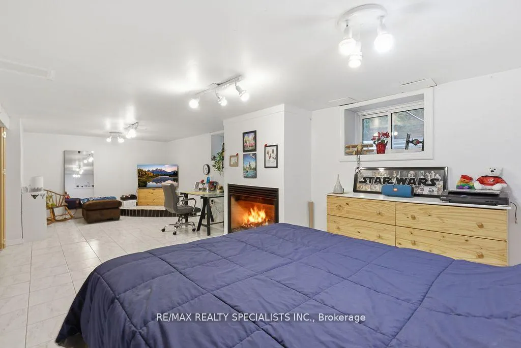 Photo 31 of 123 Mill Street S, Brampton, Downtown Brampton — HOMEH