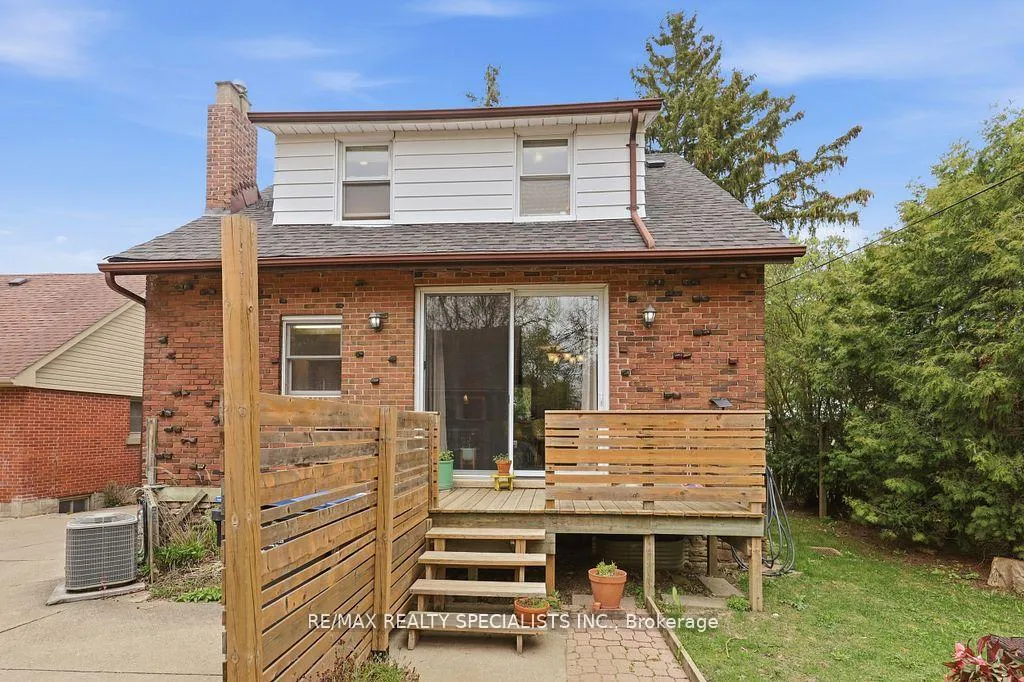 Photo 35 of 123 Mill Street S, Brampton, Downtown Brampton — HOMEH