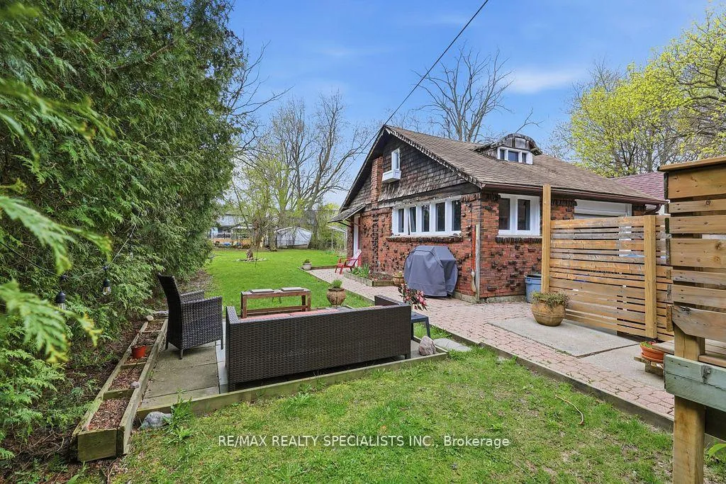 Photo 37 of 123 Mill Street S, Brampton, Downtown Brampton — HOMEH