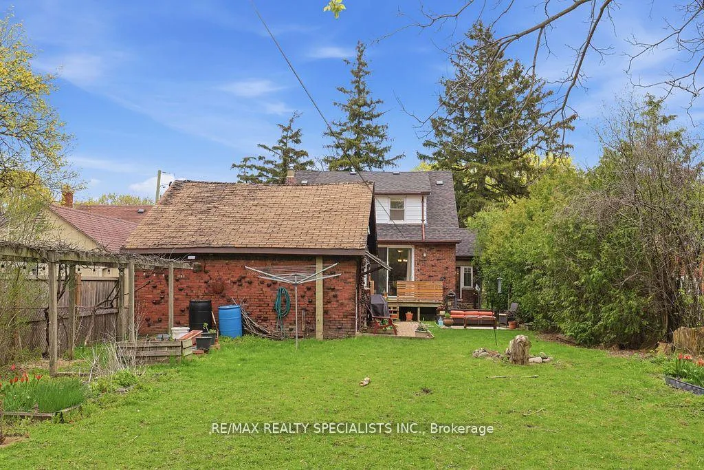 Photo 40 of 123 Mill Street S, Brampton, Downtown Brampton — HOMEH