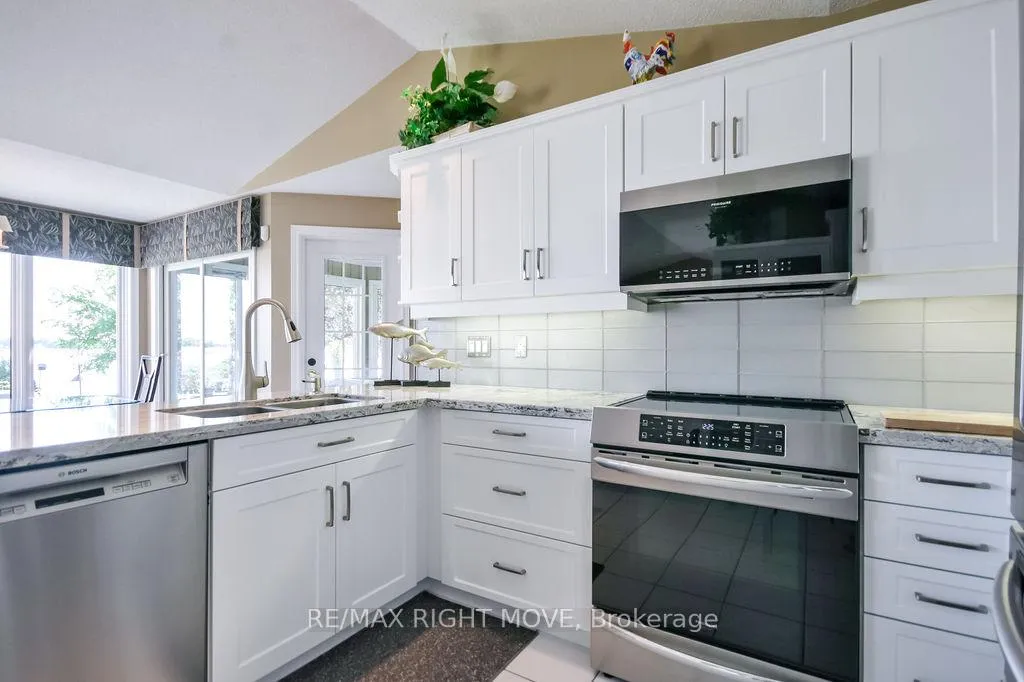 Photo 11 of 683 Glen Crescent, Orillia — HOMEH
