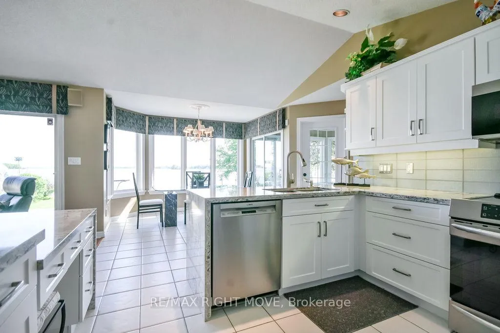Photo 12 of 683 Glen Crescent, Orillia — HOMEH