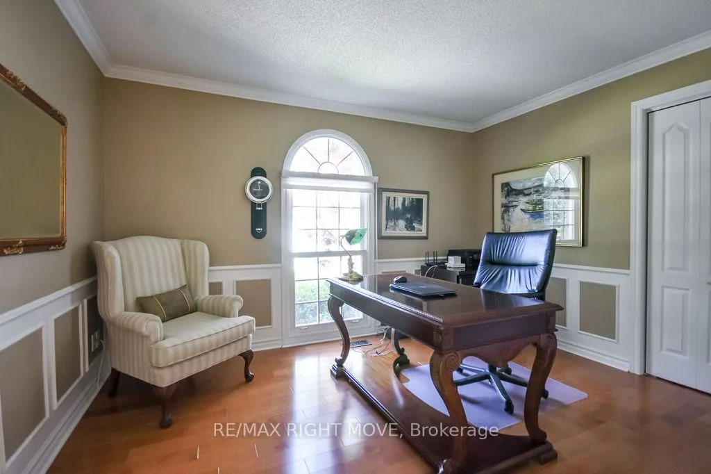 Photo 20 of 683 Glen Crescent, Orillia — HOMEH