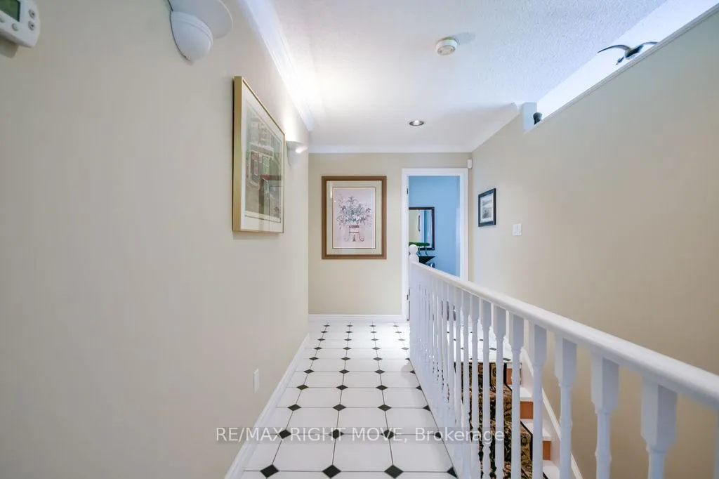 Photo 21 of 683 Glen Crescent, Orillia — HOMEH