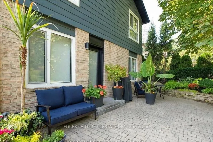 Photo 32 of 27 Berczy Street, Barrie, Codrington — HOMEH