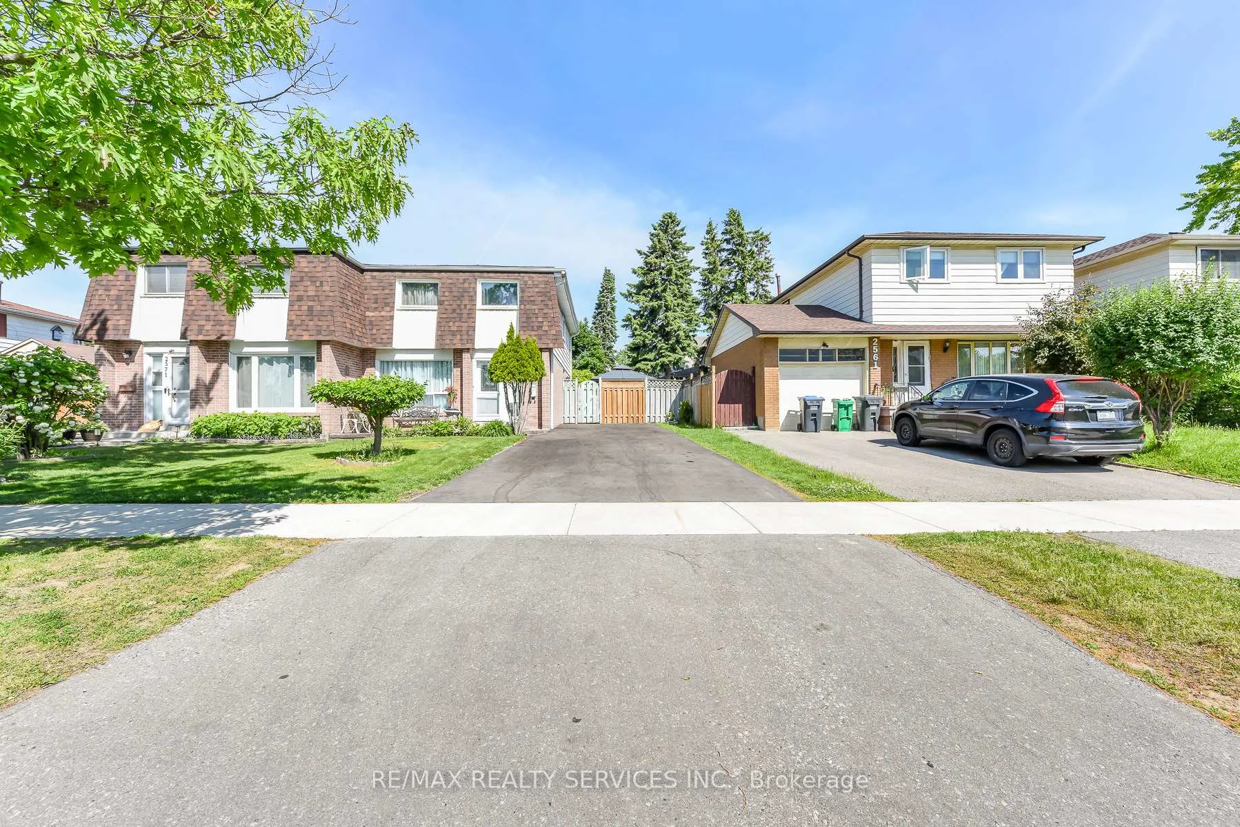 Photo 45 of 2569 Lundene Road, Mississauga, Clarkson — HOMEH
