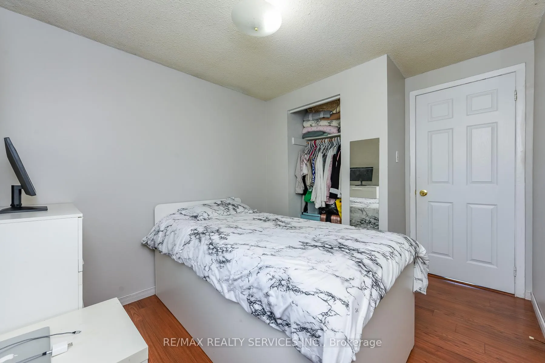 Photo 28 of 2569 Lundene Road, Mississauga, Clarkson — HOMEH