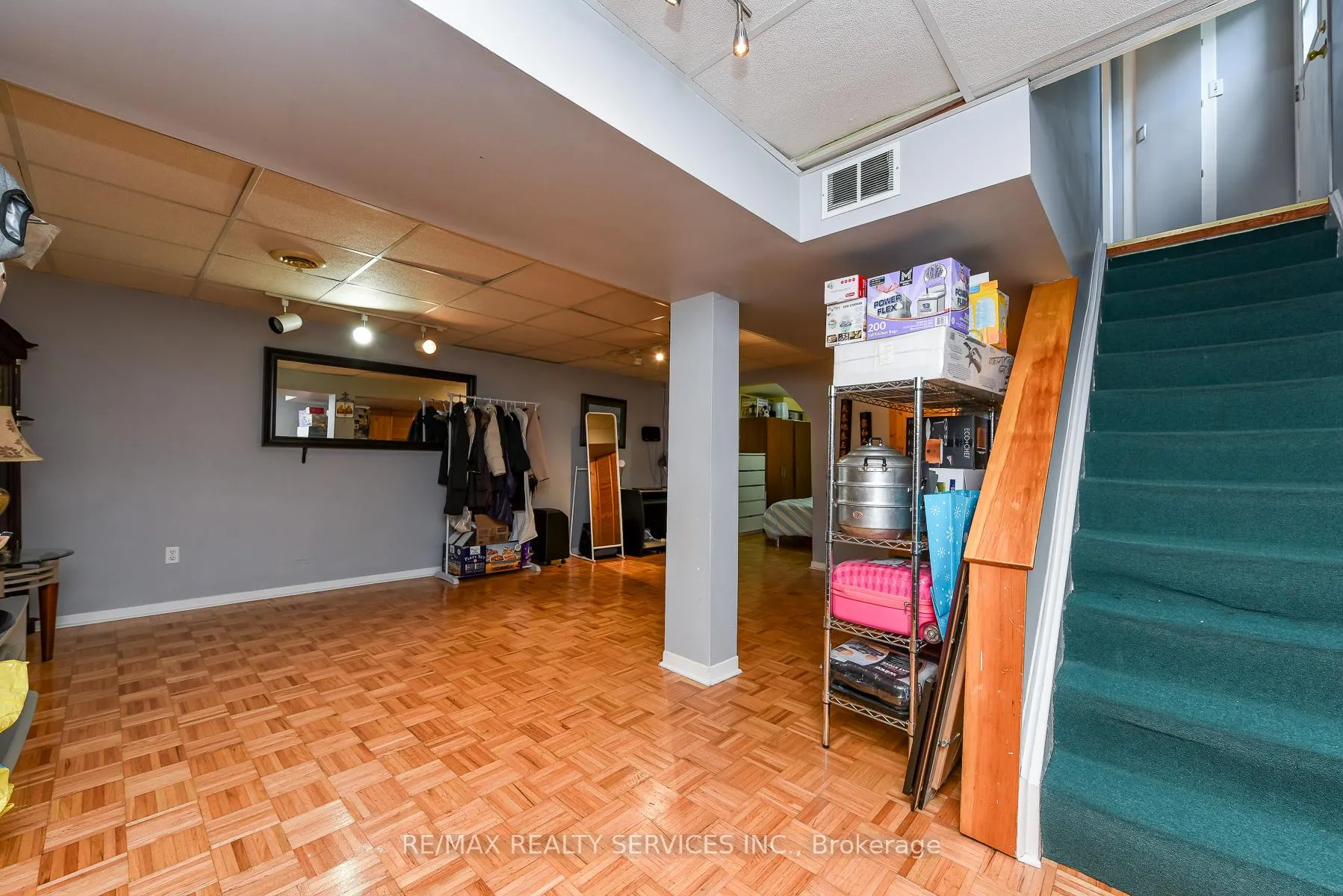 Photo 34 of 2569 Lundene Road, Mississauga, Clarkson — HOMEH