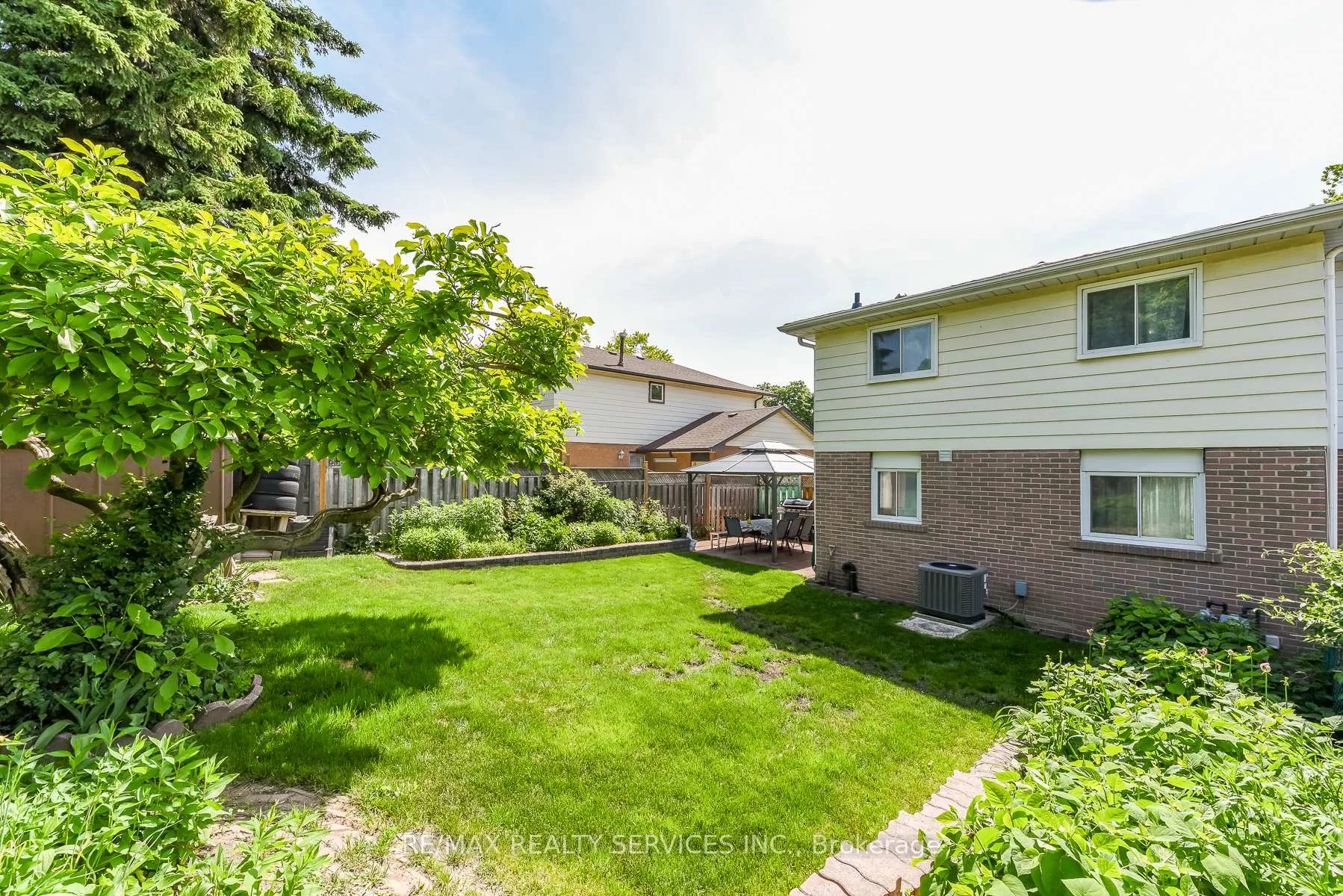Photo 47 of 2569 Lundene Road, Mississauga, Clarkson — HOMEH