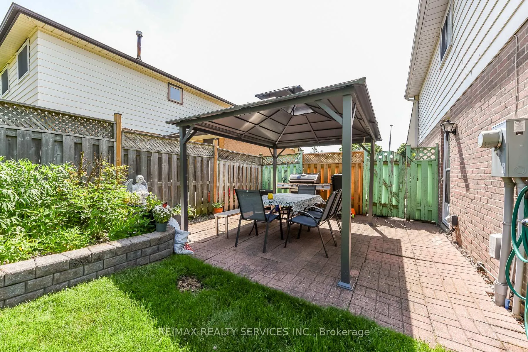 Photo 48 of 2569 Lundene Road, Mississauga, Clarkson — HOMEH