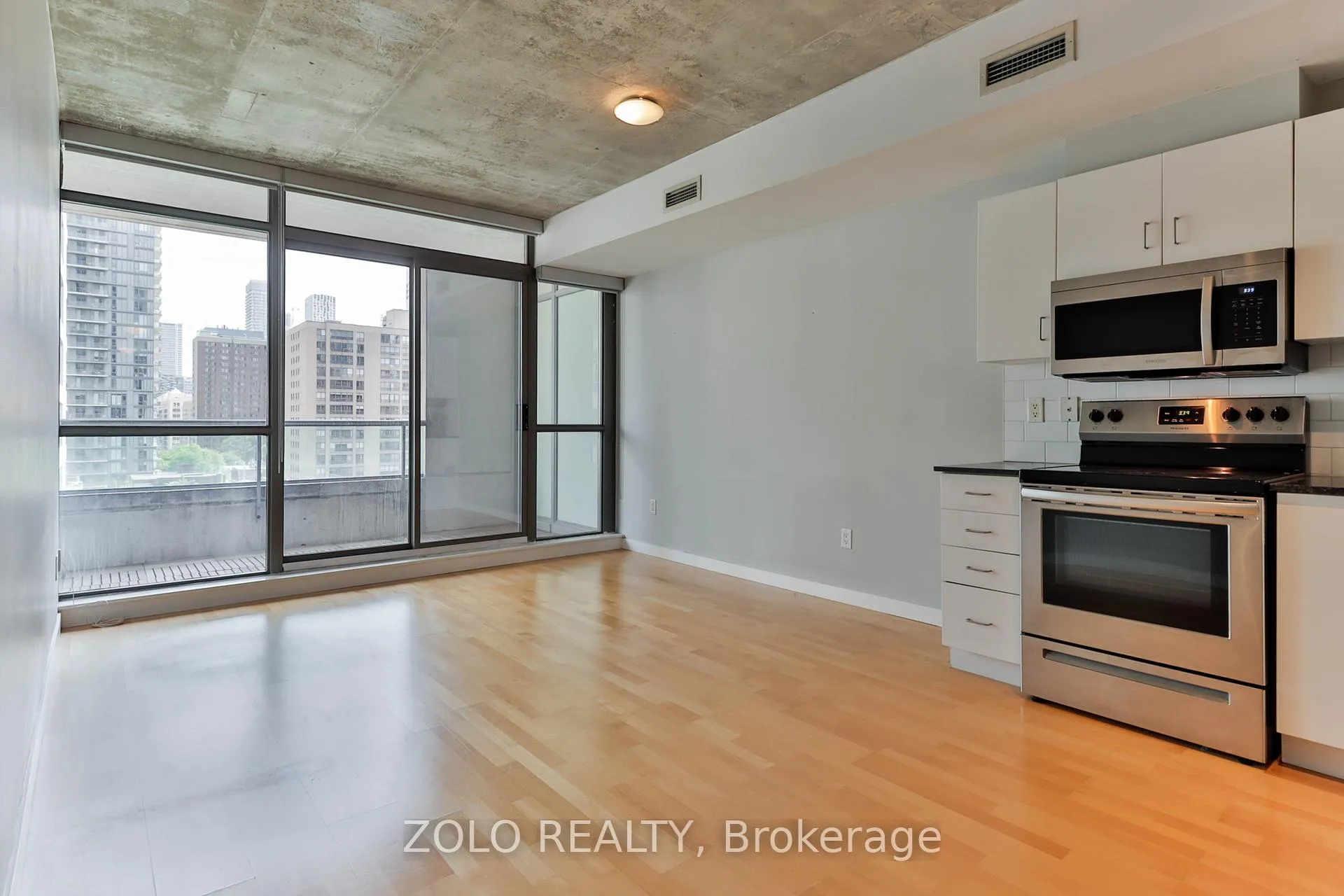 Photo 9 of Unit 709, 285 Mutual Street, Toronto, Church-Yonge Corridor — HOMEH