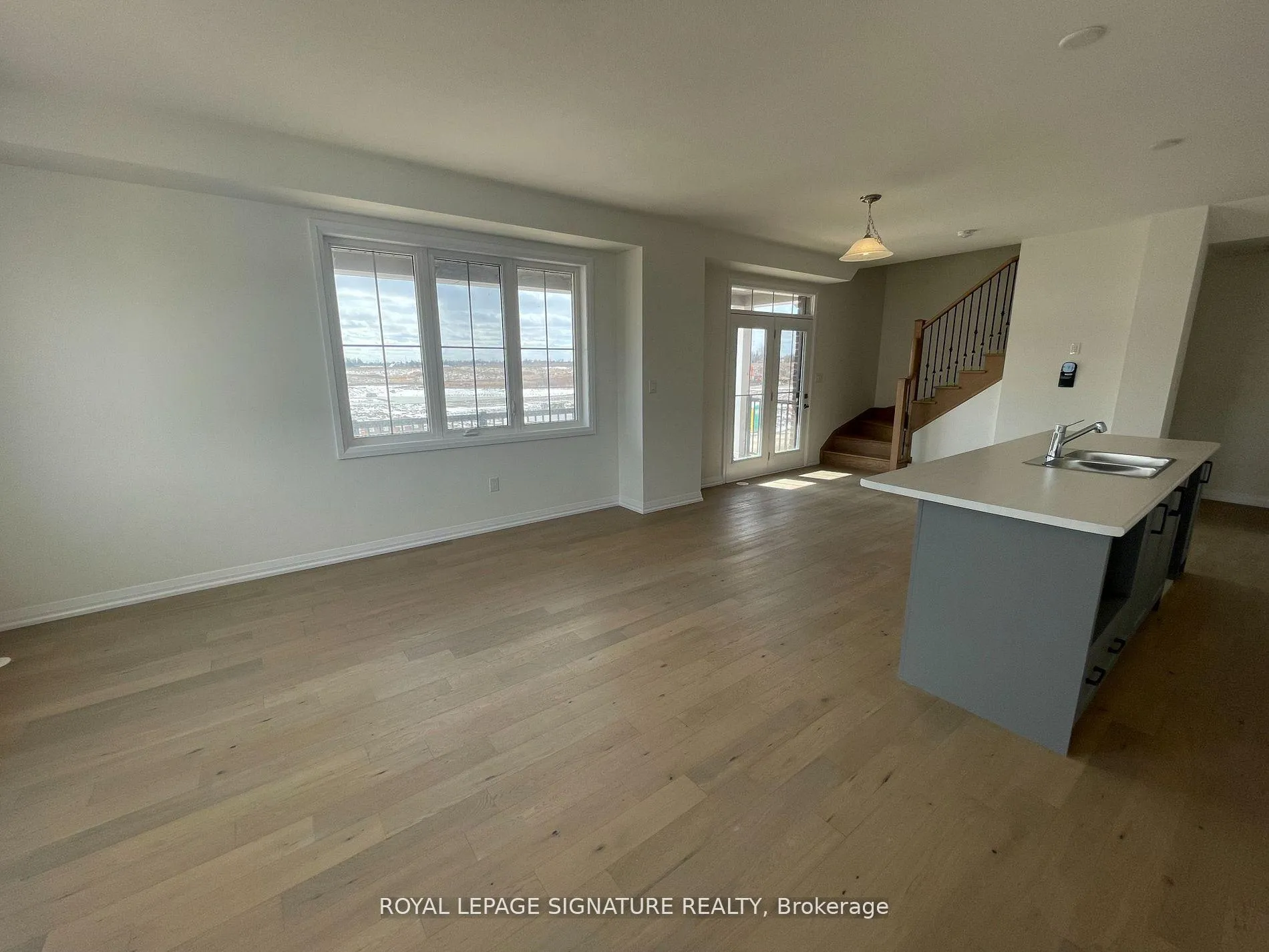 Photo 16 of 1 Granville Crescent, Haldimand — HOMEH