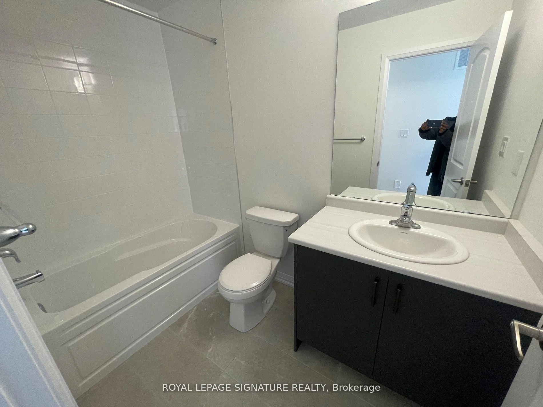 Photo 29 of 1 Granville Crescent, Haldimand — HOMEH