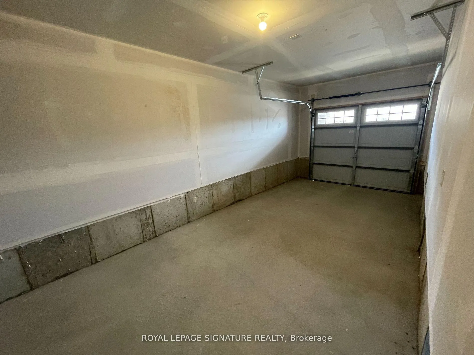 Photo 31 of 1 Granville Crescent, Haldimand — HOMEH