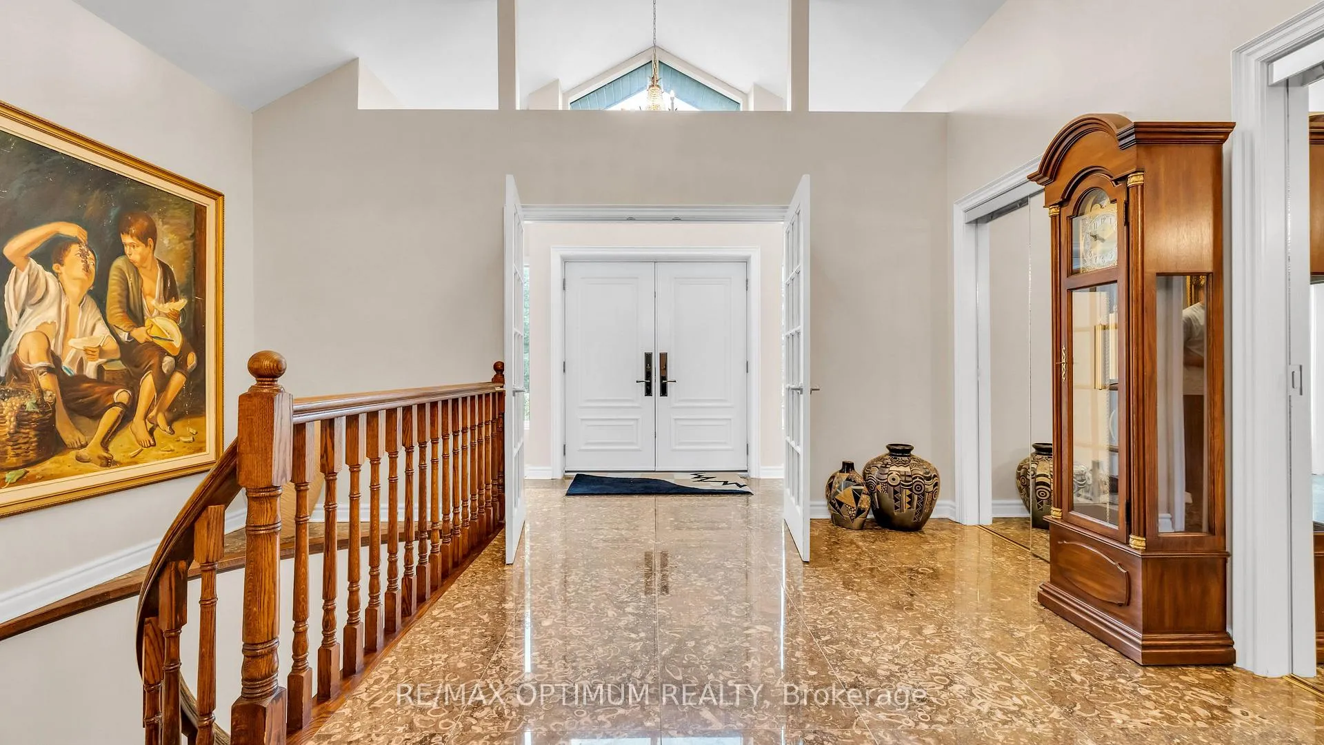 Photo 5 of 37 Fenton Way, Brampton, Toronto Gore Rural Estate — HOMEH