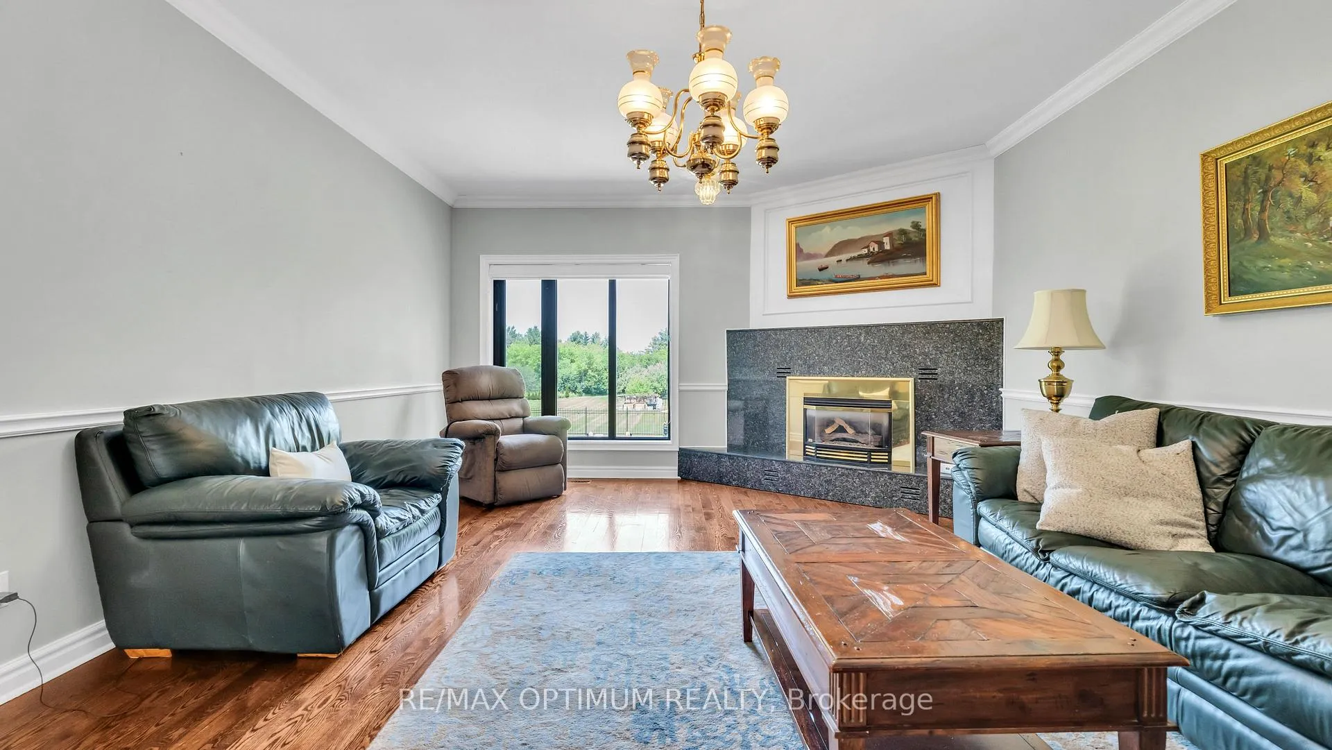 Photo 6 of 37 Fenton Way, Brampton, Toronto Gore Rural Estate — HOMEH