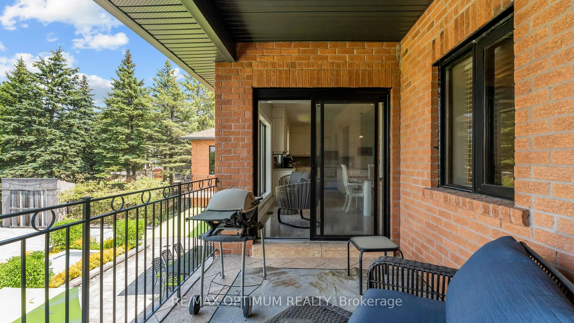 Photo 16 of 37 Fenton Way, Brampton, Toronto Gore Rural Estate — HOMEH