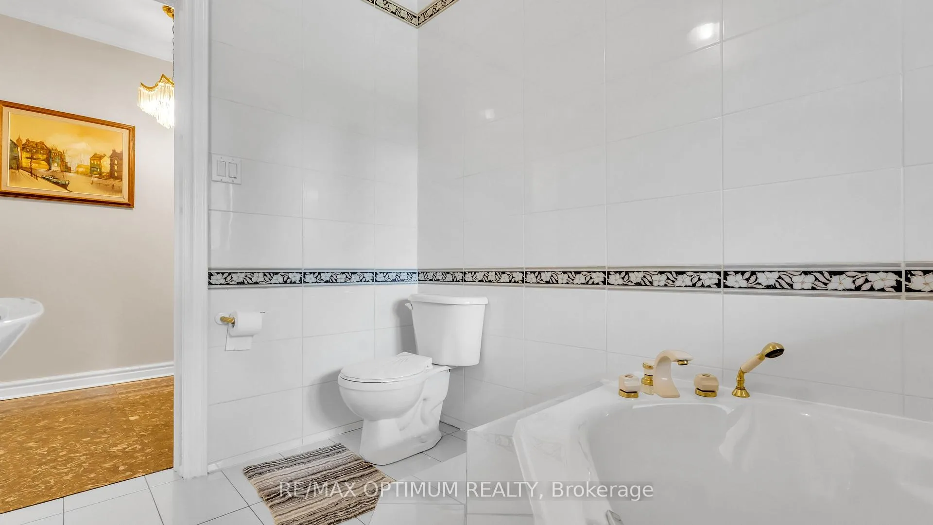 Photo 18 of 37 Fenton Way, Brampton, Toronto Gore Rural Estate — HOMEH