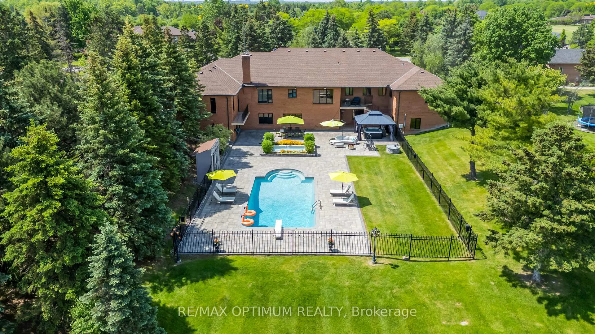 Photo 38 of 37 Fenton Way, Brampton, Toronto Gore Rural Estate — HOMEH