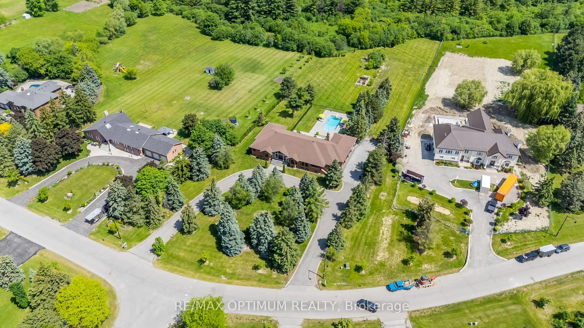 Photo 41 of 37 Fenton Way, Brampton, Toronto Gore Rural Estate — HOMEH