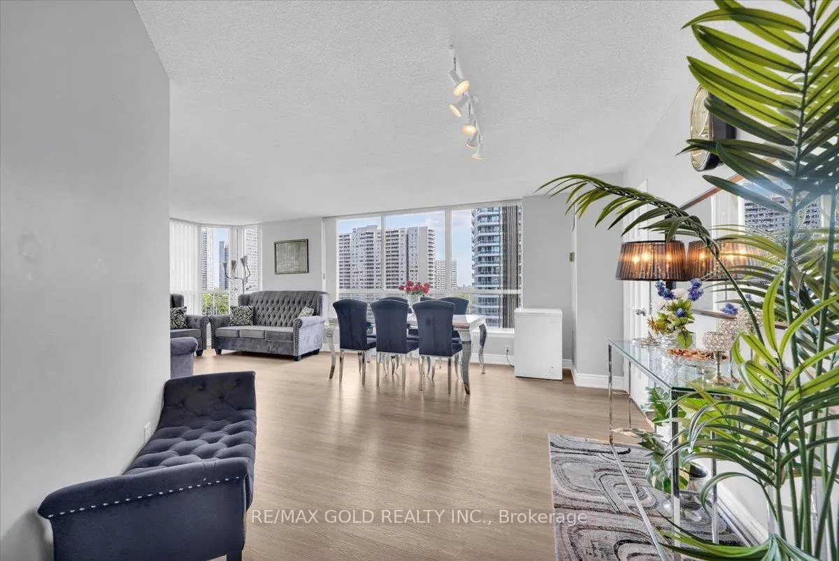 Photo 12 of Unit 805, 55 Elm Drive W, Mississauga, City Centre — HOMEH