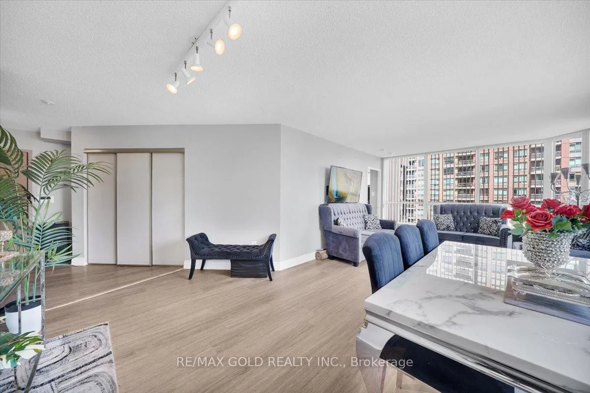Photo 15 of Unit 805, 55 Elm Drive W, Mississauga, City Centre — HOMEH